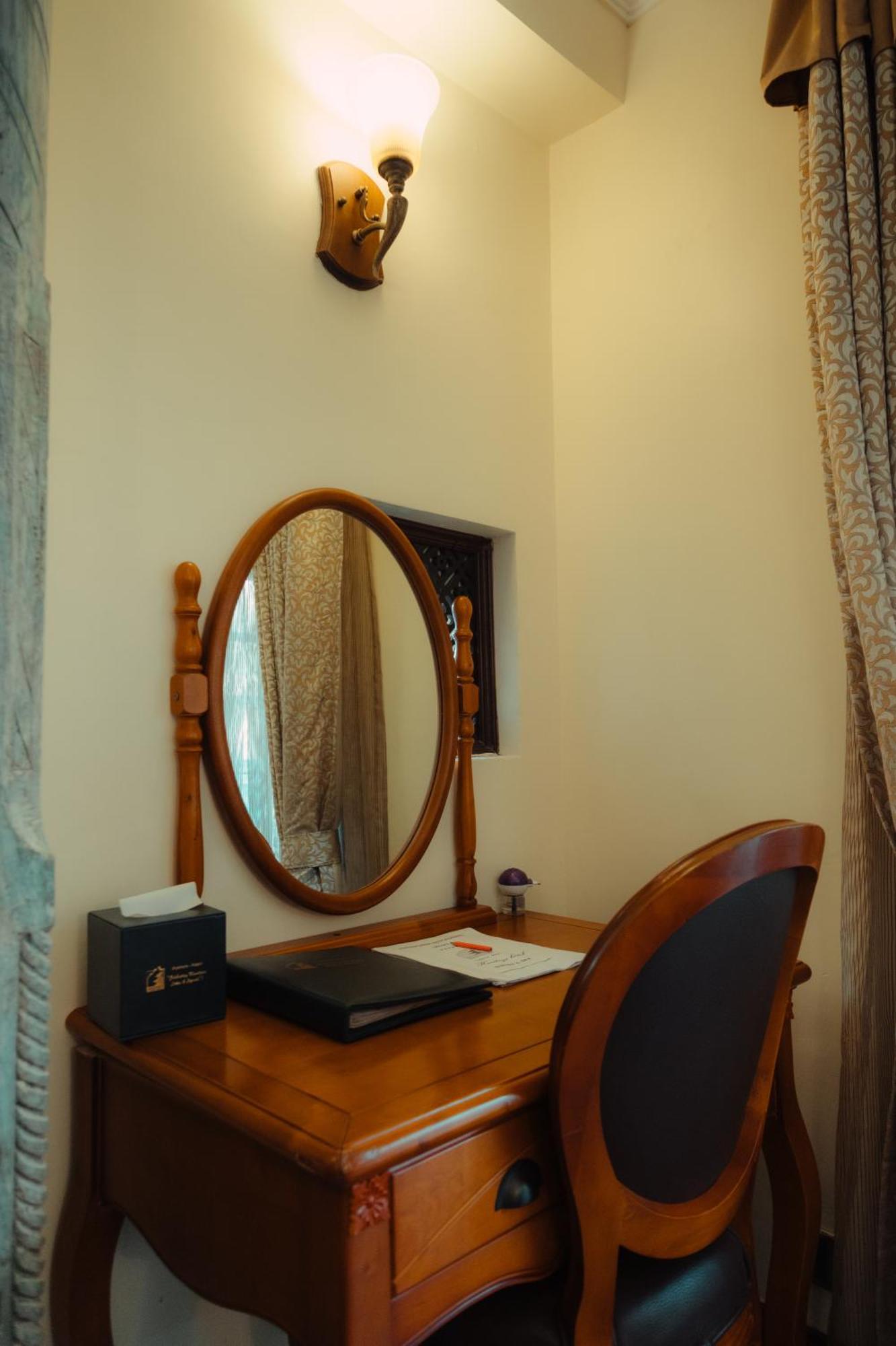 פוקהרה Heritage Hotel Suites And Spa מראה חיצוני תמונה